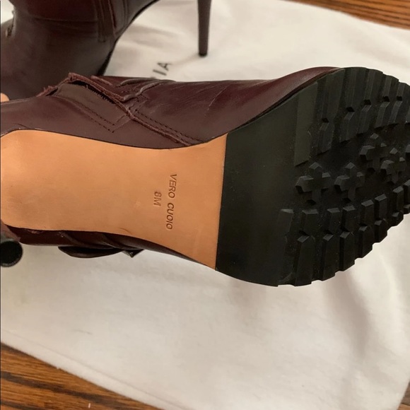 New BCBGMAXARIA boots,no box - Picture 3 of 3